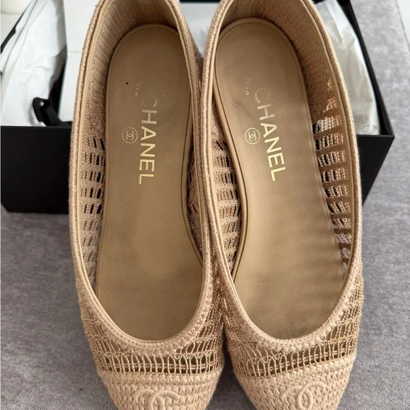 CHANEL Beige Crochet Ballet Flats - Picture 8 of 14